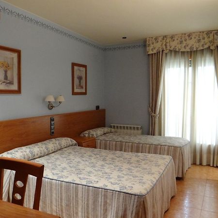 Hotel Casa Carmen Benabarre Eksteriør billede