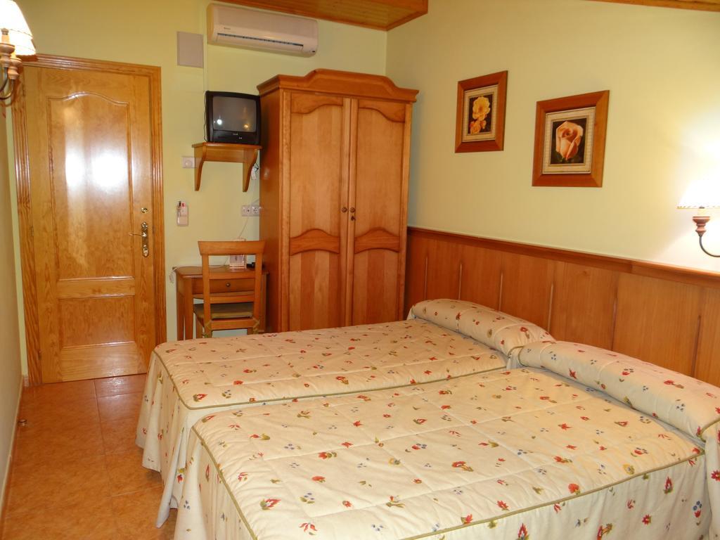 Hotel Casa Carmen Benabarre Værelse billede