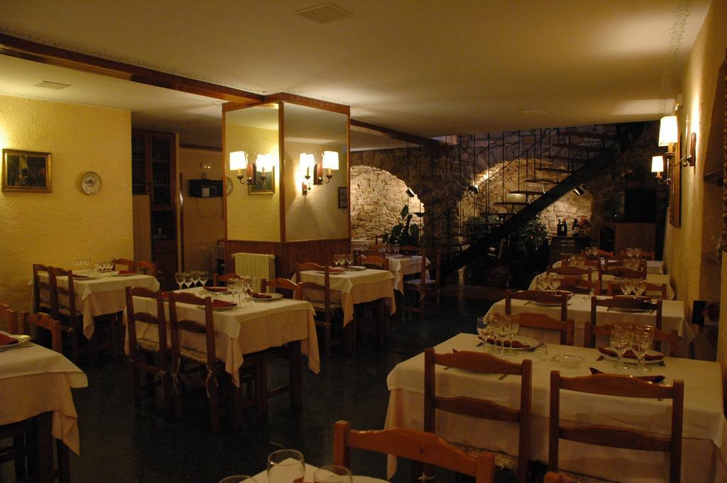 Hotel Casa Carmen Benabarre Eksteriør billede