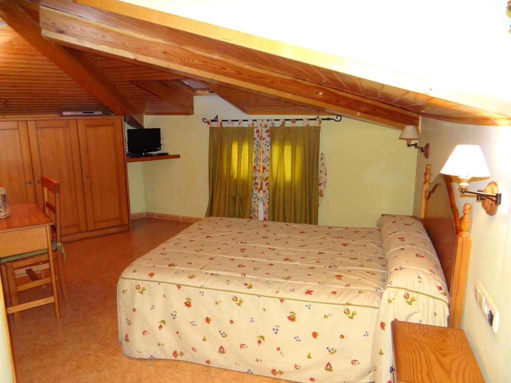 Hotel Casa Carmen Benabarre Værelse billede